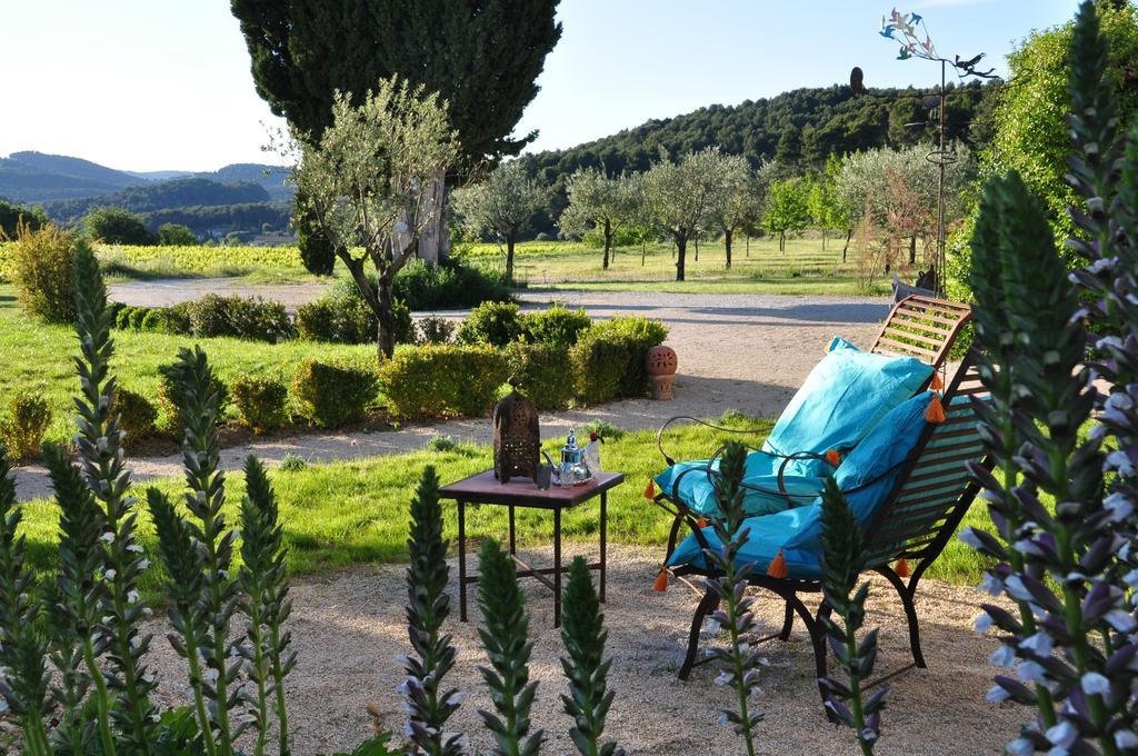 Le Mas En Provence Bed and Breakfast Entrechaux Exteriör bild